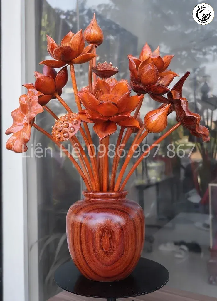 Vẻ đẹp rực rỡ của sen cạn khi được tạo dáng bonsai chuyên nghiệp