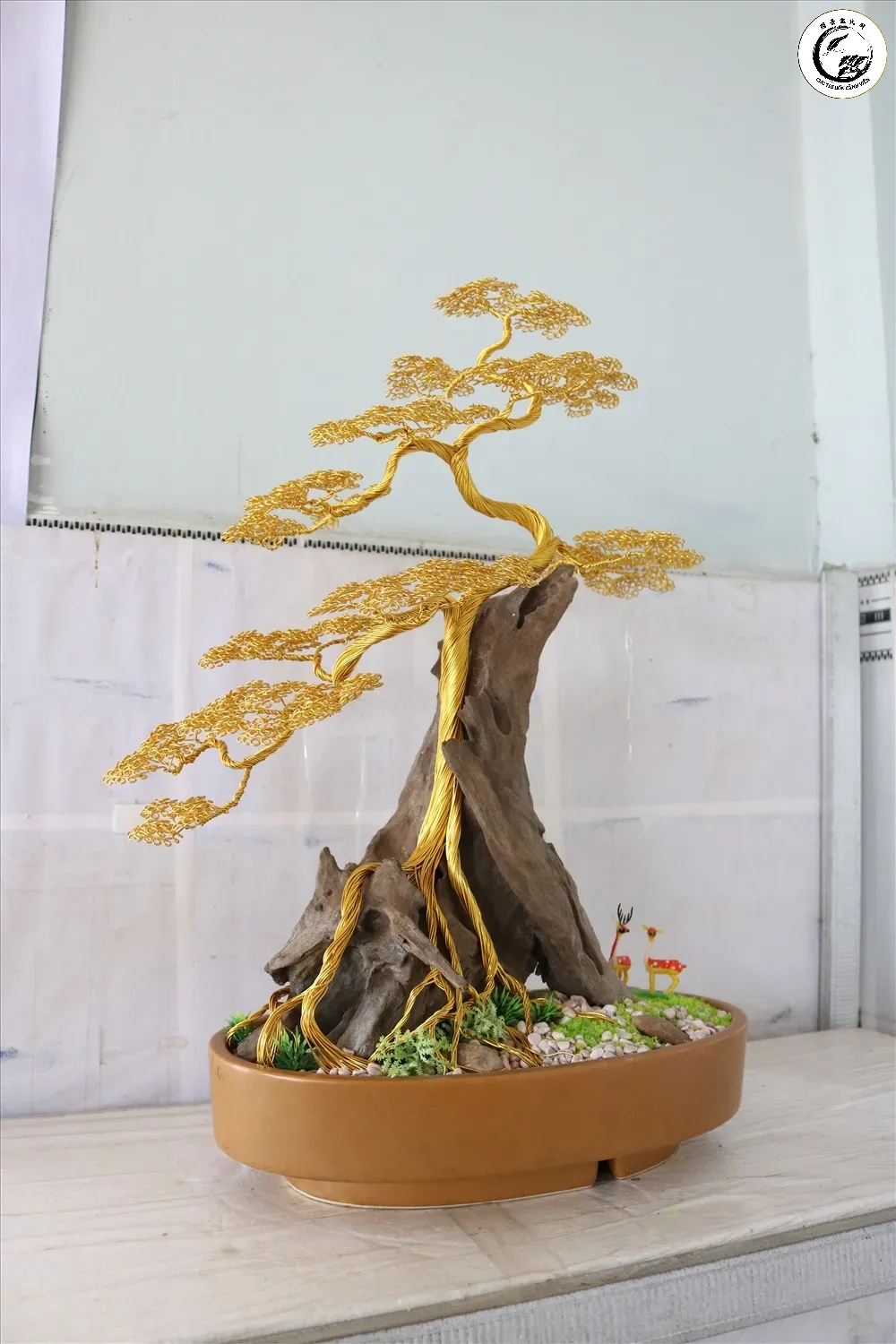 Kỹ thuật uốn cành đòi hỏi sự khéo léo và kiên nhẫn của người nghệ nhân