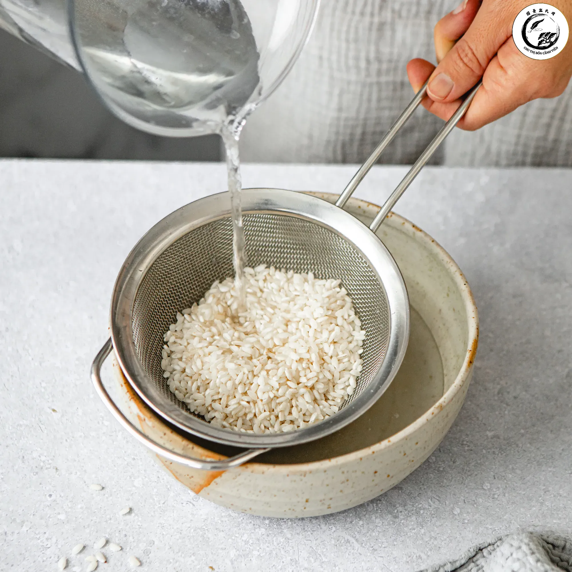 Tưới cây bằng nước vo gạo lên men là giải pháp hữu cơ an toàn và hiệu quả cho vườn cây