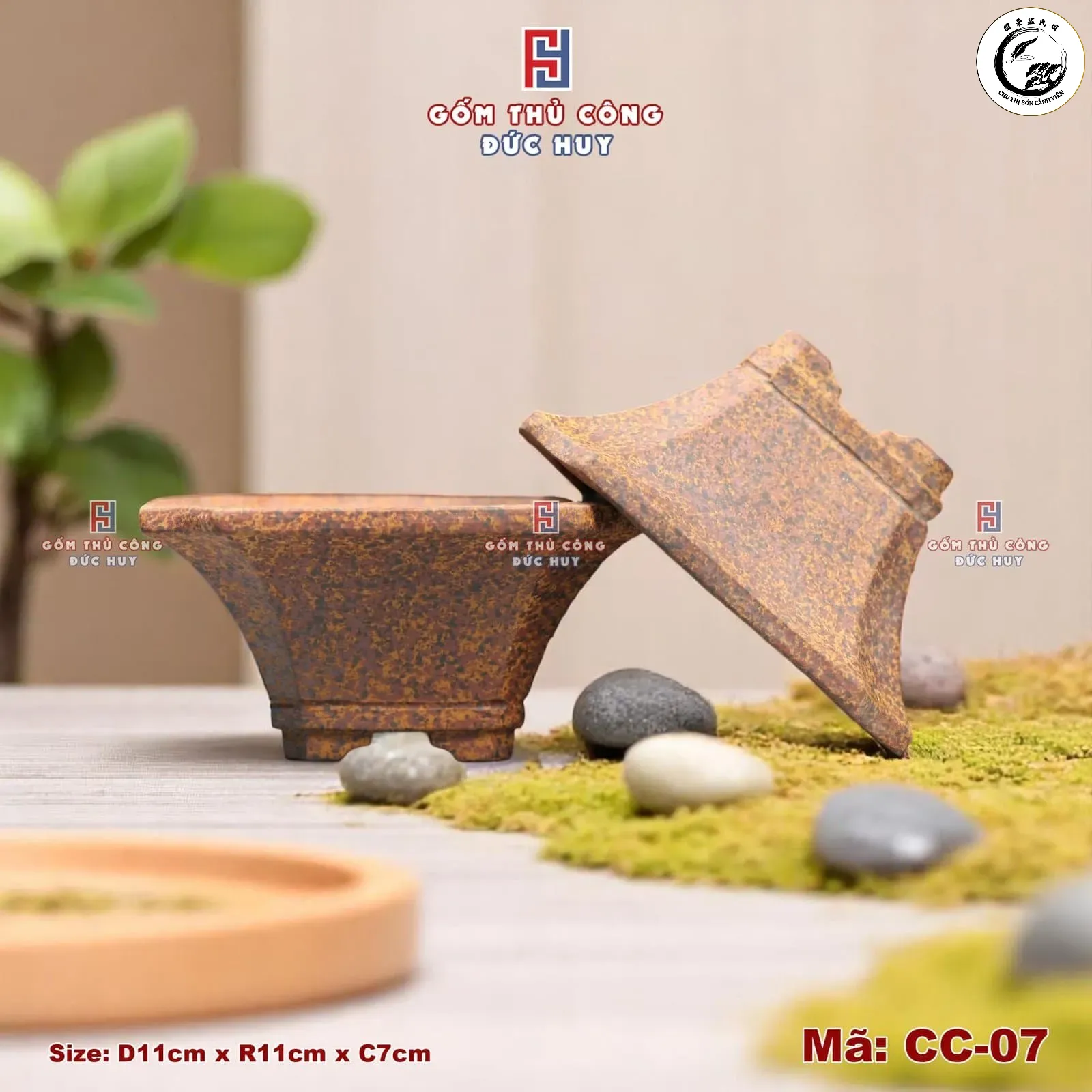 chau-trong-cay-bonsai-mini-dang-xe-quat-ma-cc07-gom-duc-huy-1 Lựa chọn chậu phù hợp là bước quan trọng để hoàn thiện một tác phẩm bonsai siêu mini