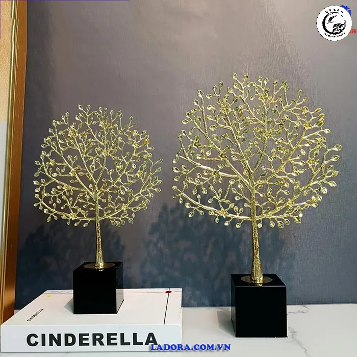 Cây phú quý bonsai không chỉ là vật trang trí mà còn là biểu tượng của sự may mắn và năng lượng tích cực